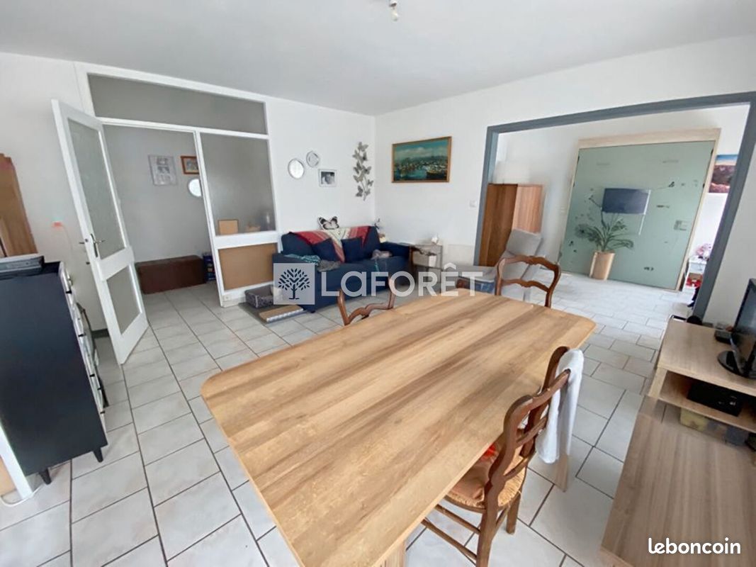 2 bedrooms Apartment in Epinal, France No. 158536