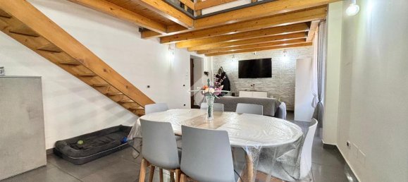 3-Zimmer Wohnung in Naples, Italy, Nr. 136576 11