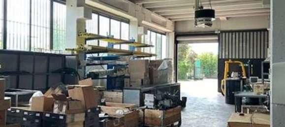 1380m² Building in Corsico, Italy No. 113999 8