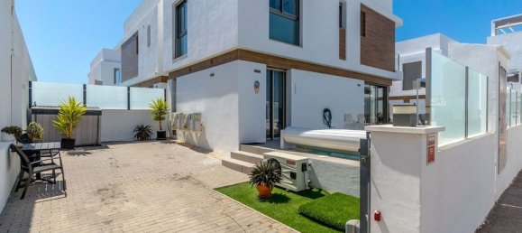 Villa de 4 dormitorios en Alicante, Spain No. 190449 33