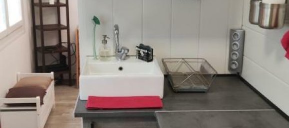 63m² Office in Montpellier, France No. 355618 5