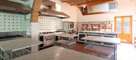 7 bedrooms House in Poggibonsi, Italy No. 295169 10