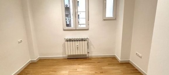 6 chambres Appartement à Madrid, Spain No. 124642 25