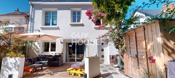 Casa de 3 dormitorios en Tours, France No. 255670 3