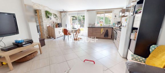 Casa de 3 dormitorios en Tours, France No. 255670 5