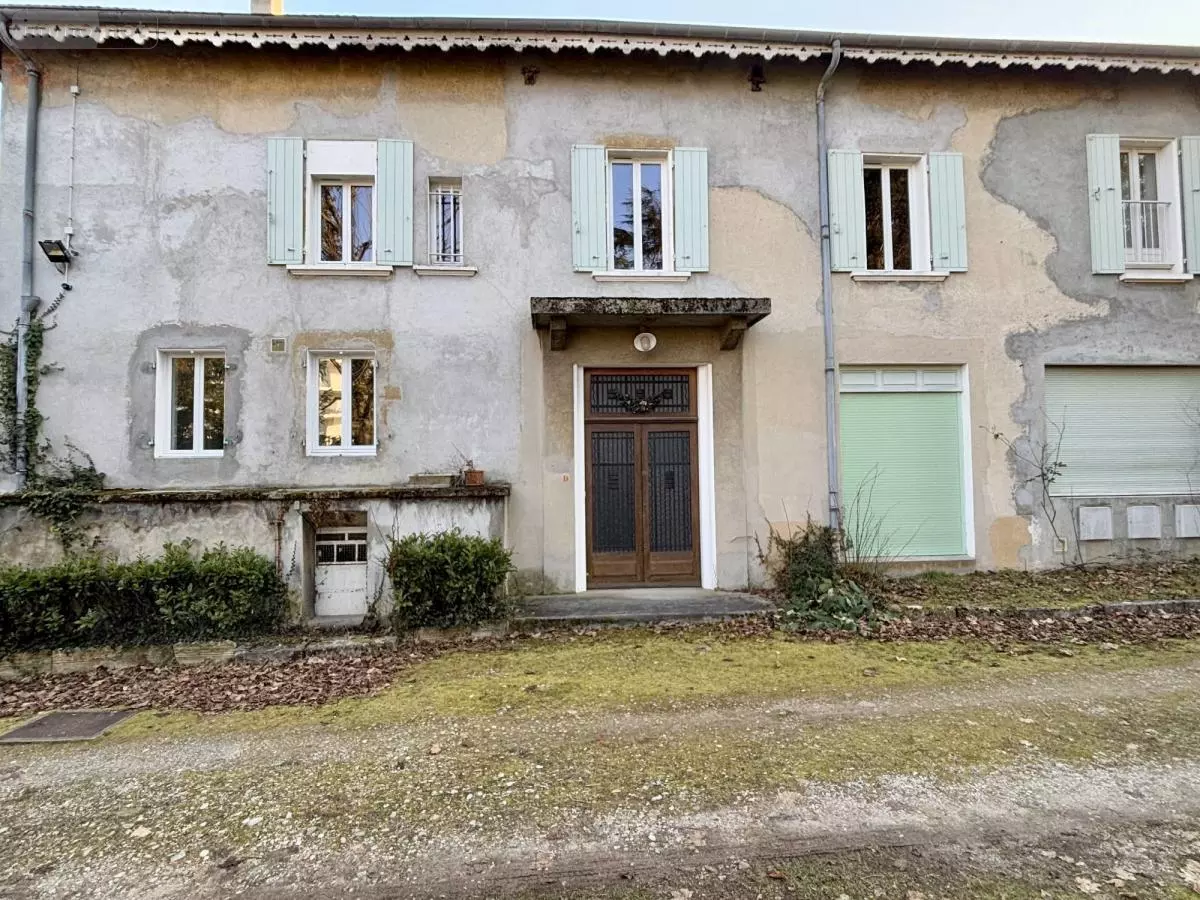 4 bedrooms Apartment in Voiron, France No. 299762