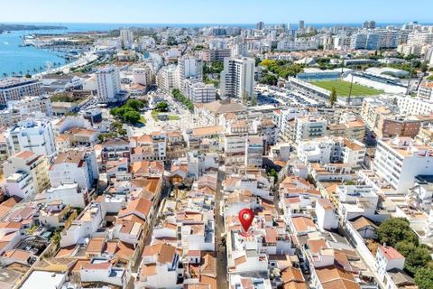 5 bedrooms House in Portimao, Portugal No. 325601