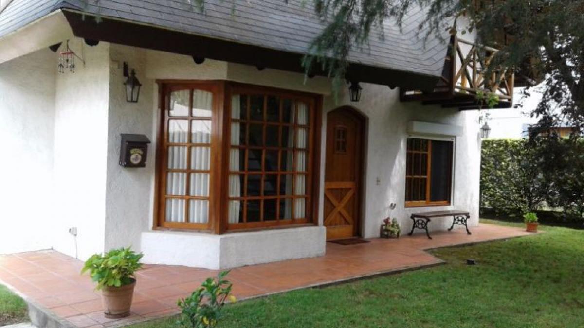 3 bedrooms House in Maldonado, Uruguay No. 3936