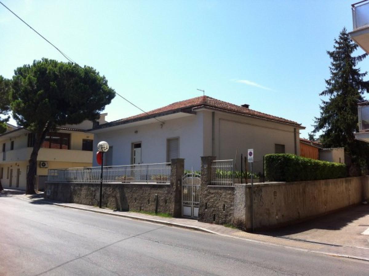 2 bedrooms House in Pescara, Italy No. 118
