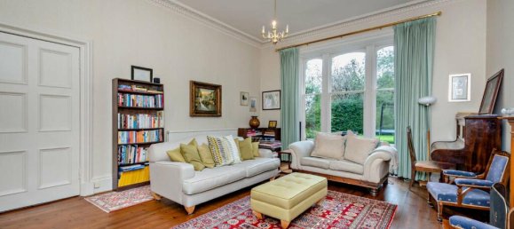 5 bedrooms House in Galashiels, United Kingdom No. 14489 2