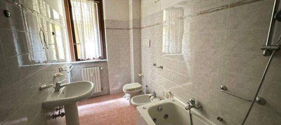 3 rooms Apartment in Villa Cortese, Italy No. 134110 17