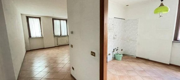 3 rooms Apartment in Villa Cortese, Italy No. 134110 12