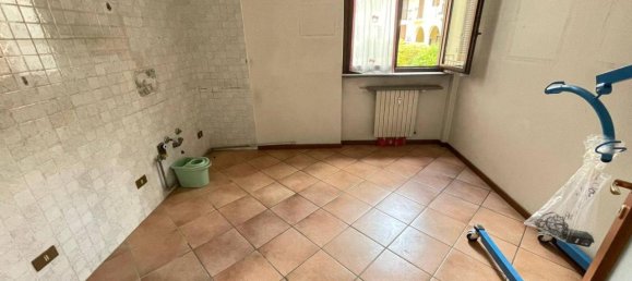 3 rooms Apartment in Villa Cortese, Italy No. 134110 9