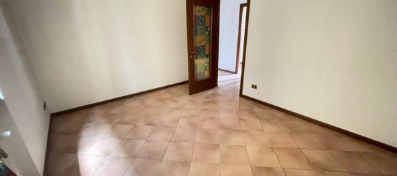 3 rooms Apartment in Villa Cortese, Italy No. 134110 14