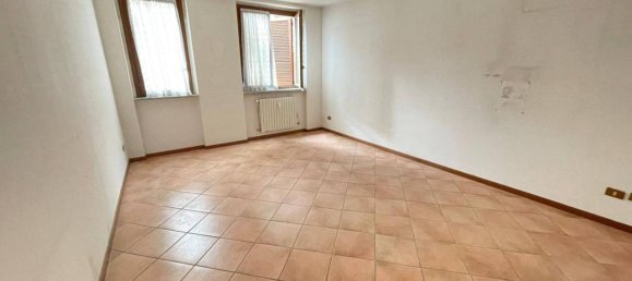 3 rooms Apartment in Villa Cortese, Italy No. 134110 4