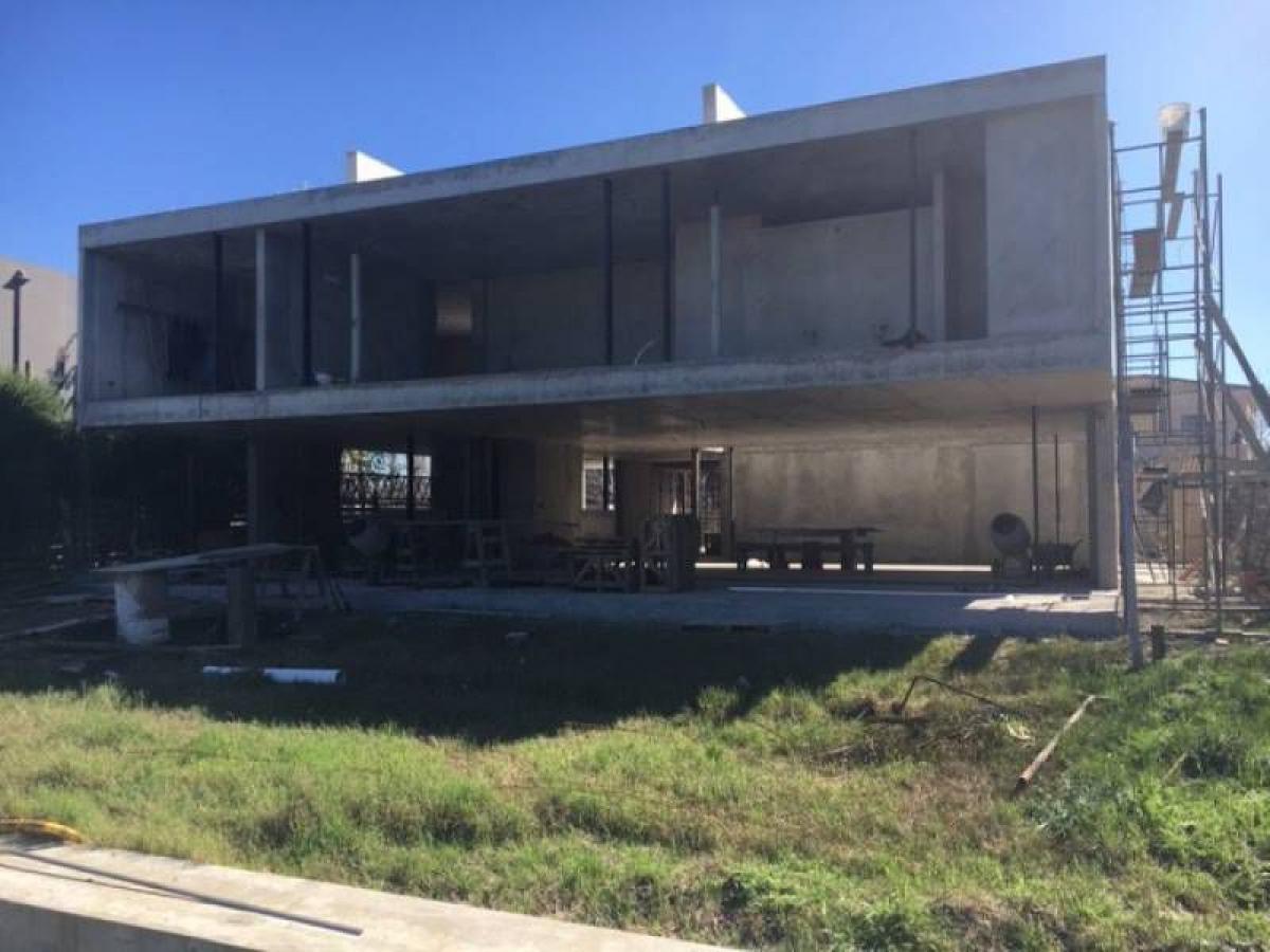 Casa T5 em Tigre, Argentina N.º 59732