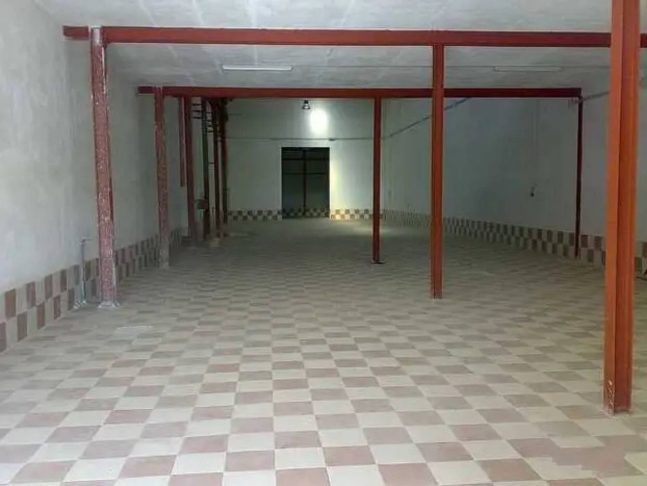 Imóvel comercial em Crotone, Italy 650 m² N.º 83494