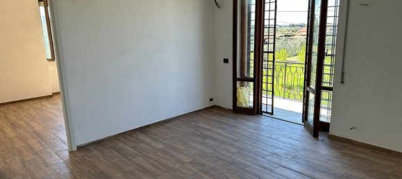 2 rooms Apartment in Albano Laziale, Italy No. 60831 3