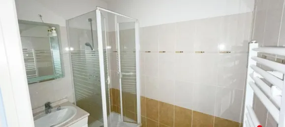 Квартира с 2 спальнями в Рон, Франция № 351115 8