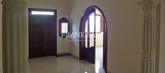 3 bedrooms House in Attard, Malta No. 3674 4