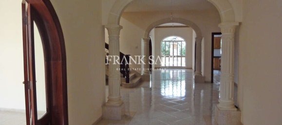 3 bedrooms House in Attard, Malta No. 3674 6