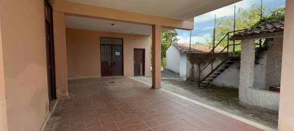 Casa de 7 habitaciónes en Frosinone, Italy No. 285958 6