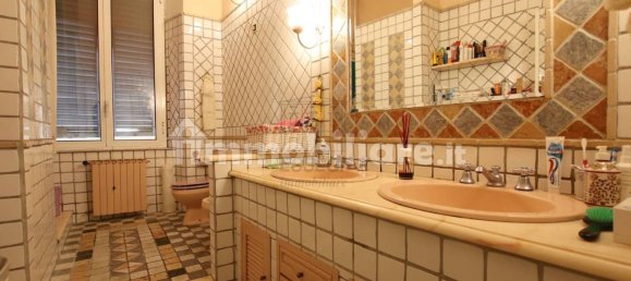 3 bedrooms Apartment in Lucca, Italy No. 11960 13