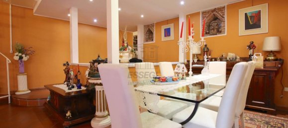 3 bedrooms Apartment in Lucca, Italy No. 11960 7