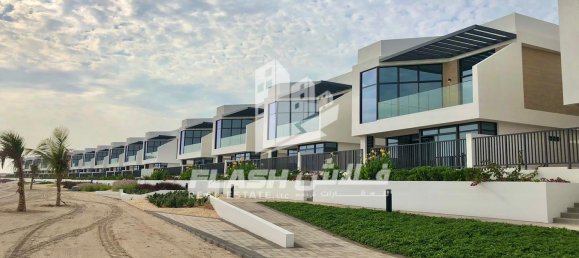 4 bedrooms Villa in Mina Al Arab, UAE No. 33149 3