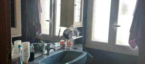 4 rooms Apartment in Rome, Italy No. 156873 32