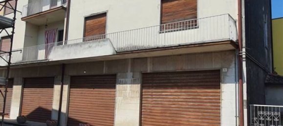 580m² Building in Solesino, Italy No. 60609 2