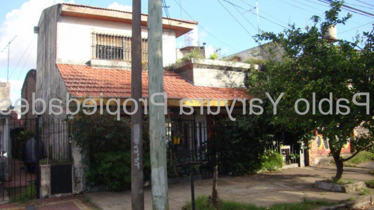 4 chambres Maison à Tres de Febrero, Argentina No. 3842