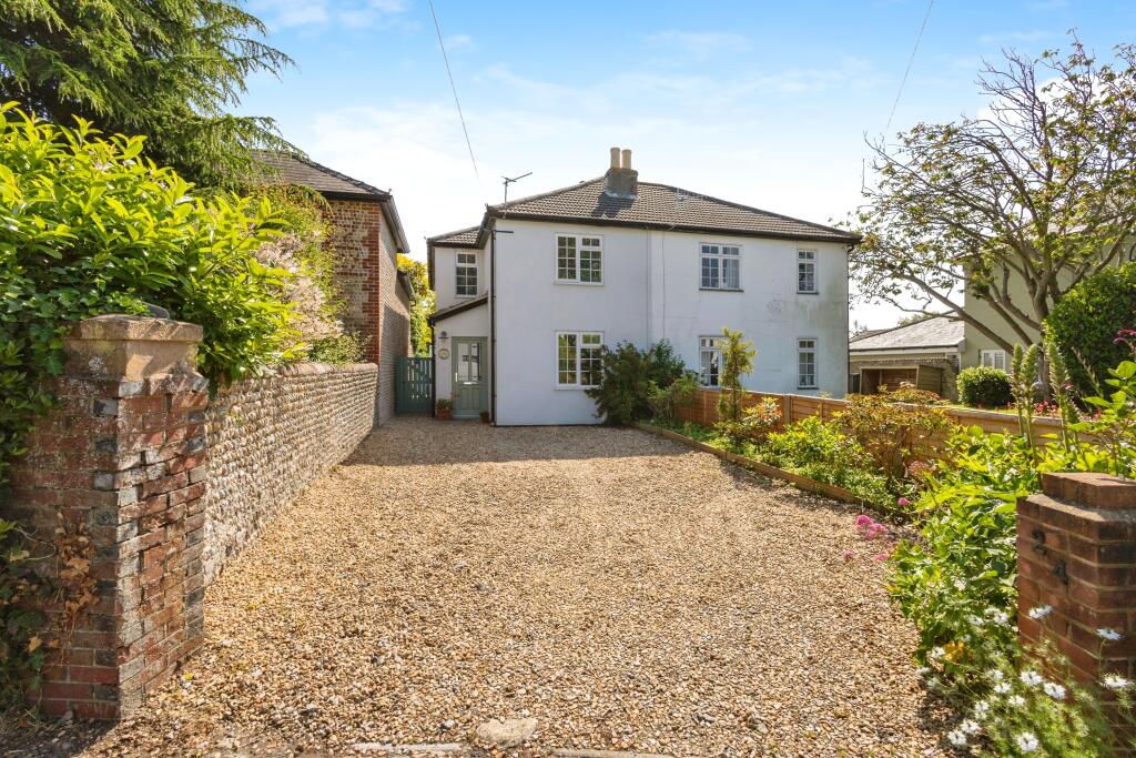 3 bedrooms House in South Hayling, United Kingdom No. 10647