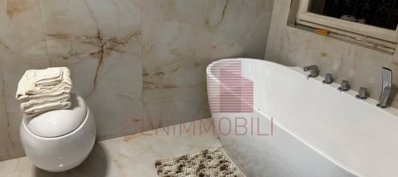 Apartamento de 3 dormitorios en Brescia, Italy No. 160365 21