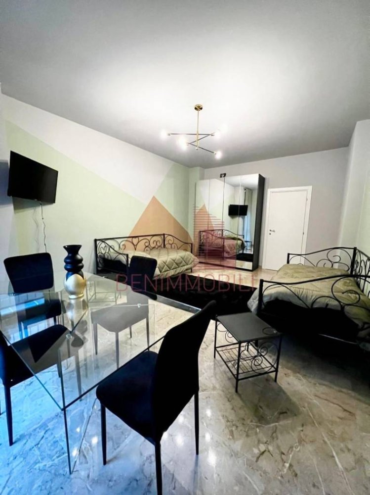Apartamento de 3 dormitorios en Brescia, Italy No. 160365
