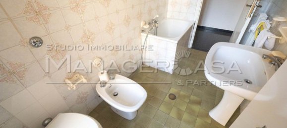 3 bedrooms Apartment in Genoa, Italy No. 377892 36