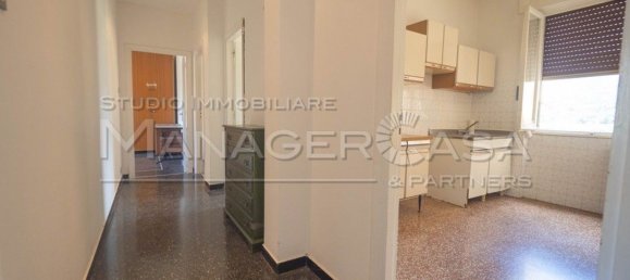 3 bedrooms Apartment in Genoa, Italy No. 377892 8