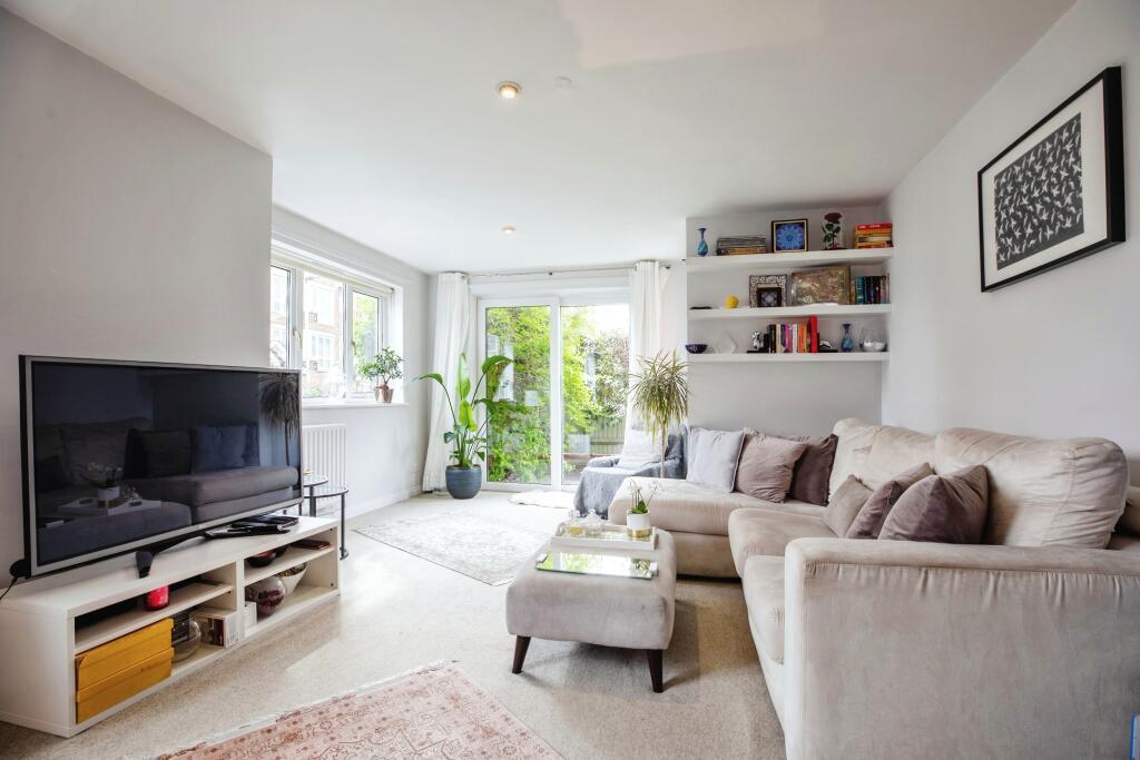 2 bedrooms Apartment in London, United Kingdom No. 10470