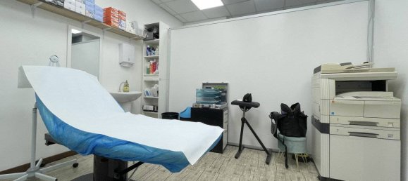 Propiedad comercial de 2 habitaciónes en Udine, Italy No. 329014 10