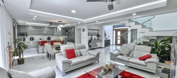 4 غرف نوم منزل في Santa Ana, Costa Rica رقم 1029 3