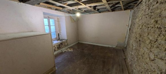 3 bedrooms House in Saint-Seine-l'Abbaye, France No. 193906 2