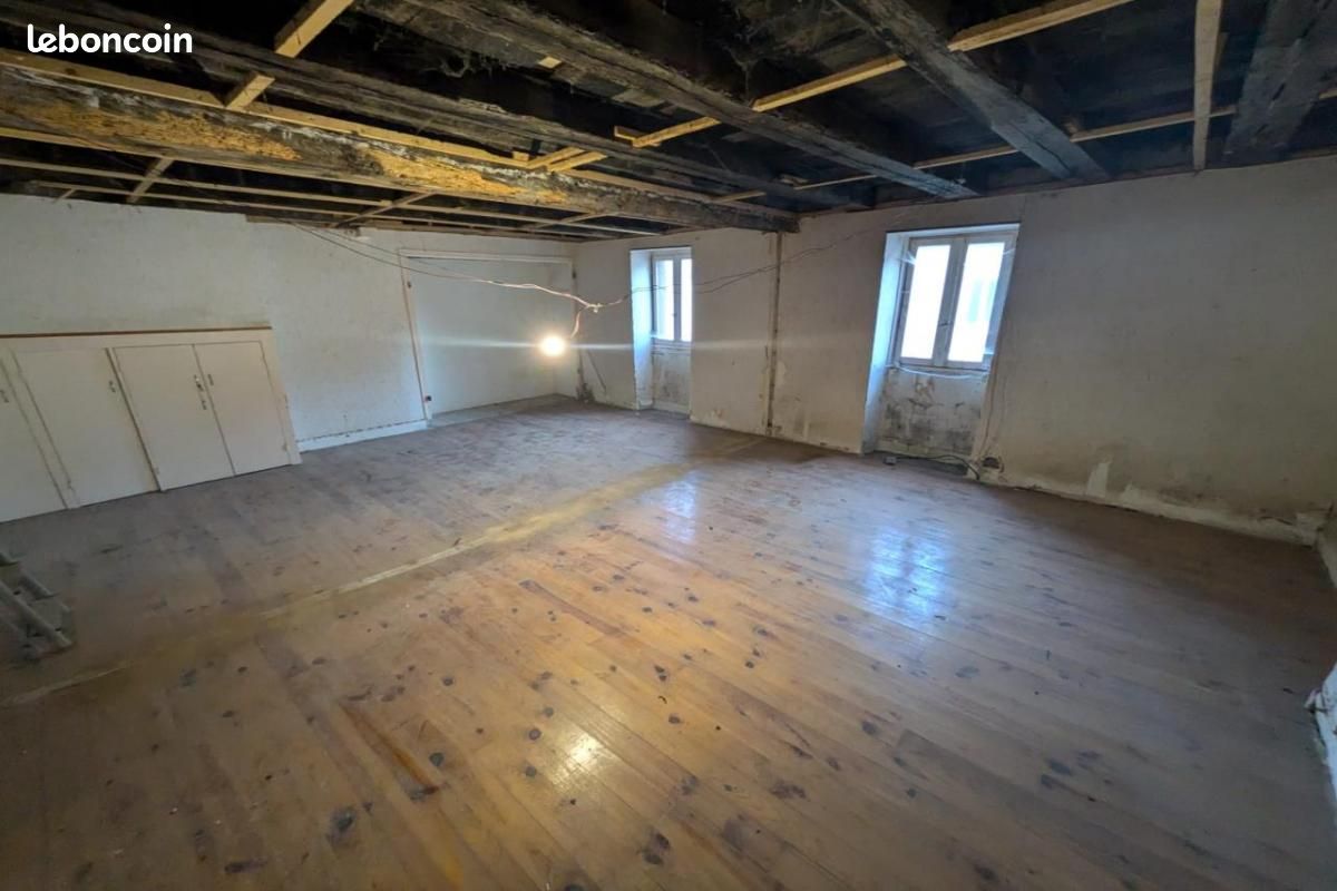 3 bedrooms House in Saint-Seine-l'Abbaye, France No. 193906