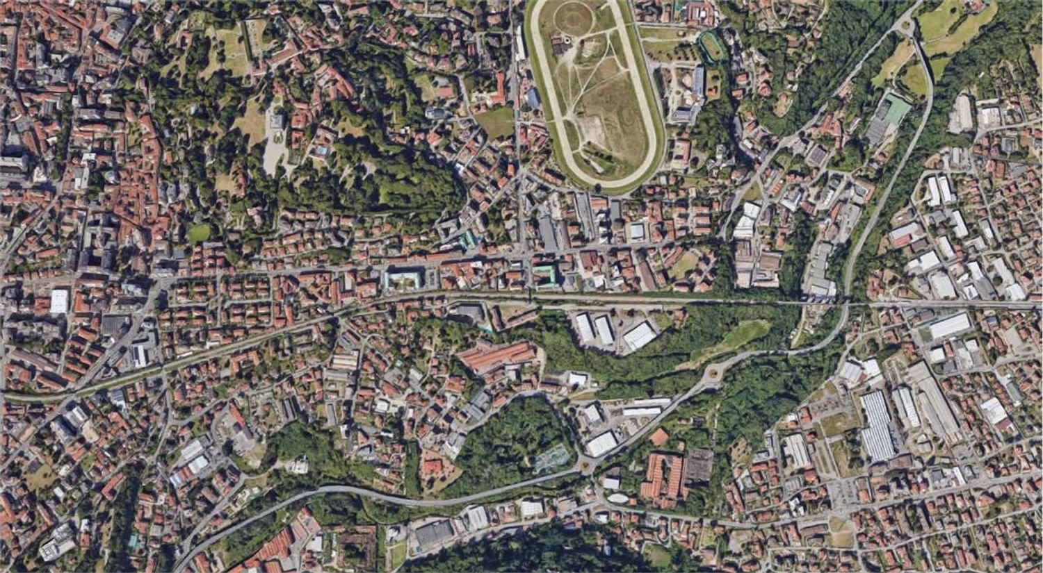 4 bedrooms Apartment in Varese, Italy No. 391375