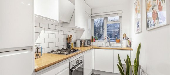 2 bedrooms Apartment in London, United Kingdom No. 12805 3
