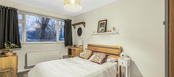 2 bedrooms Apartment in London, United Kingdom No. 12805 2