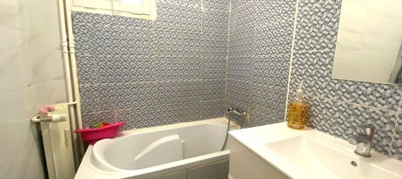 2 Schlafzimmer Wohnung in Salon-de-Provence, France, Nr. 197096 5