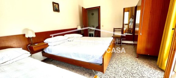 4 bedrooms Apartment in Eraclea, Italy No. 350548 9