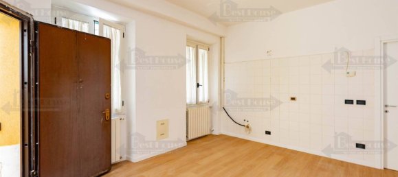 1 bedroom Apartment in Milan, Italy No. 346668 8