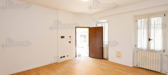 1 bedroom Apartment in Milan, Italy No. 346668 4