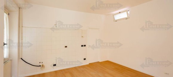 1 bedroom Apartment in Milan, Italy No. 346668 3